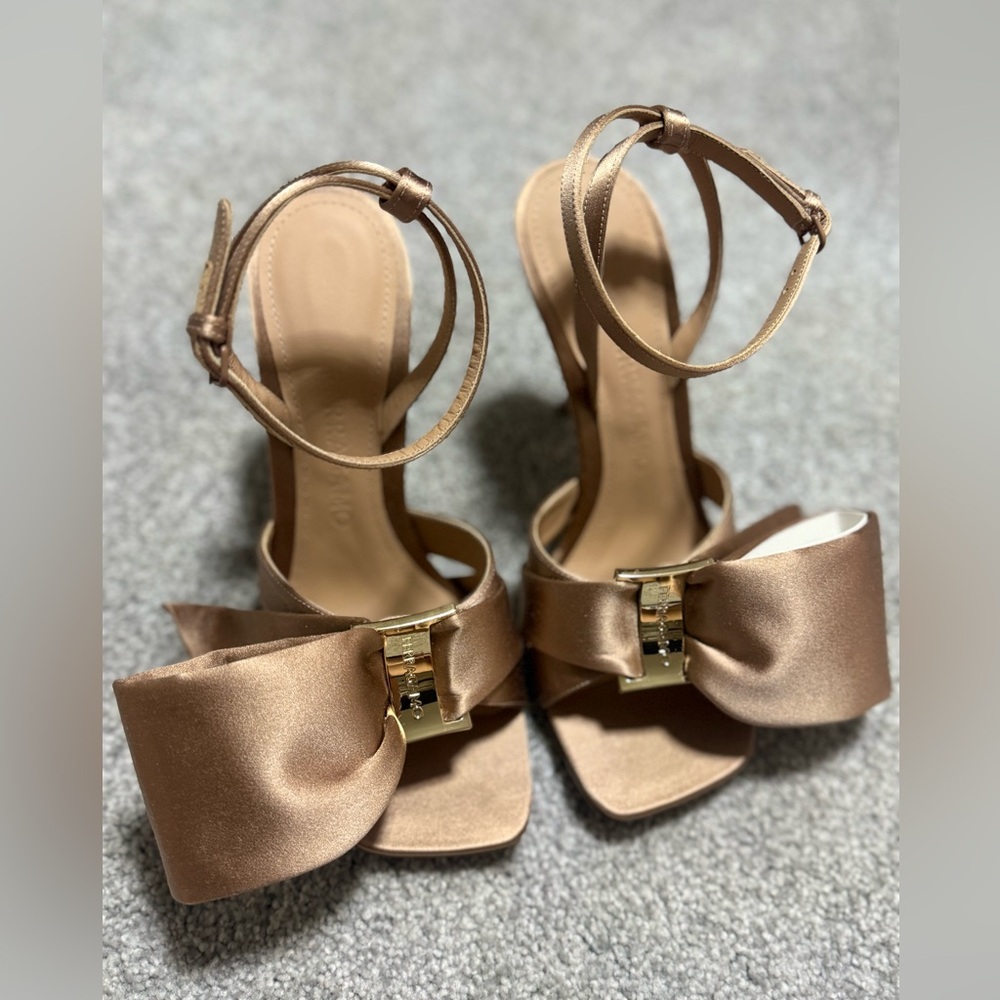 Salvatore Ferragamo Brown Heels with Bow Detail